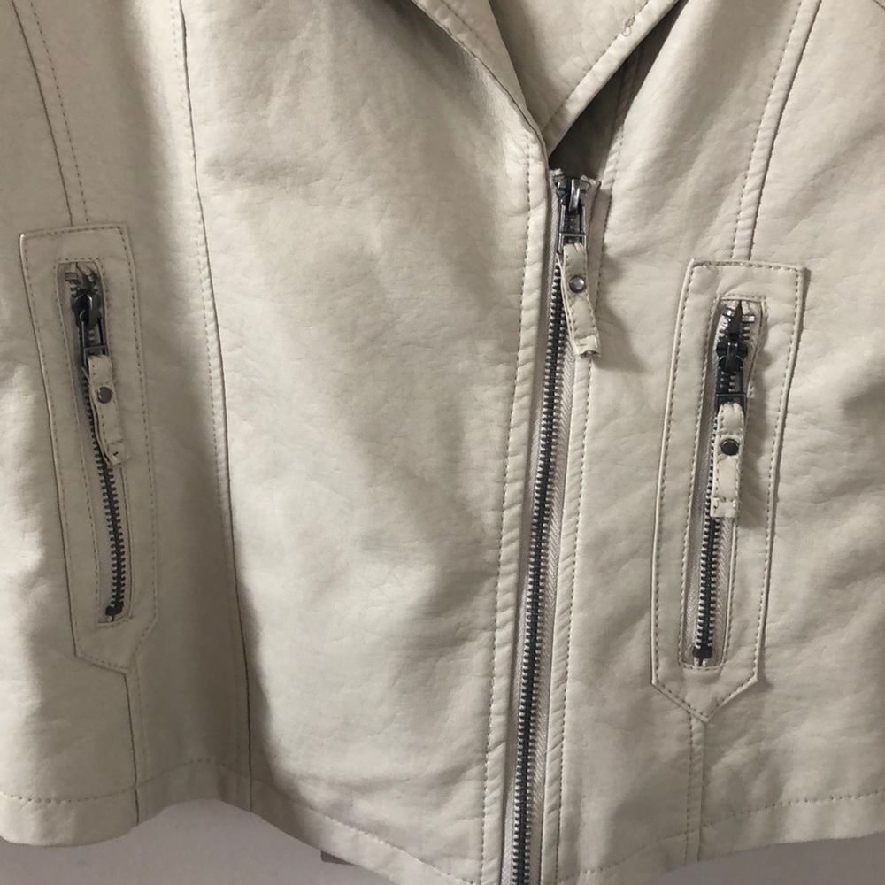 Max Studio Jacket - image 3